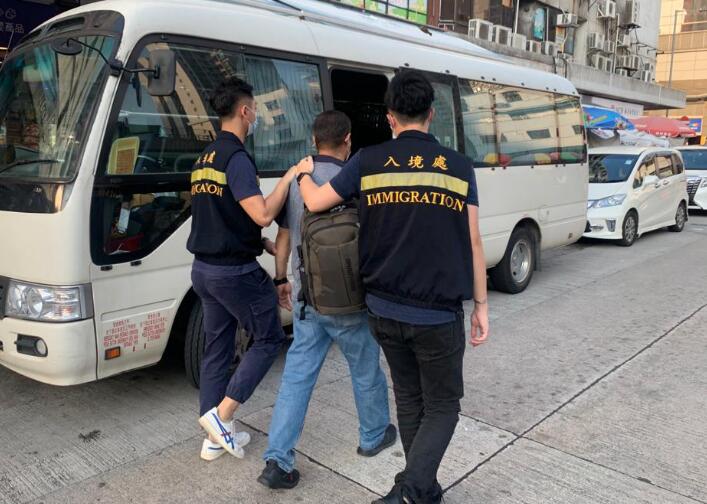 入境處開展「曙光行動(dòng)」打擊非法勞工 拘14人