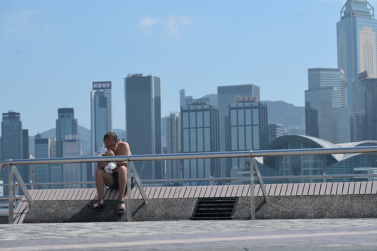 颱風(fēng)「沙德?tīng)枴蛊冉靖?天文臺(tái)發(fā)出一號(hào)戒備信號(hào)