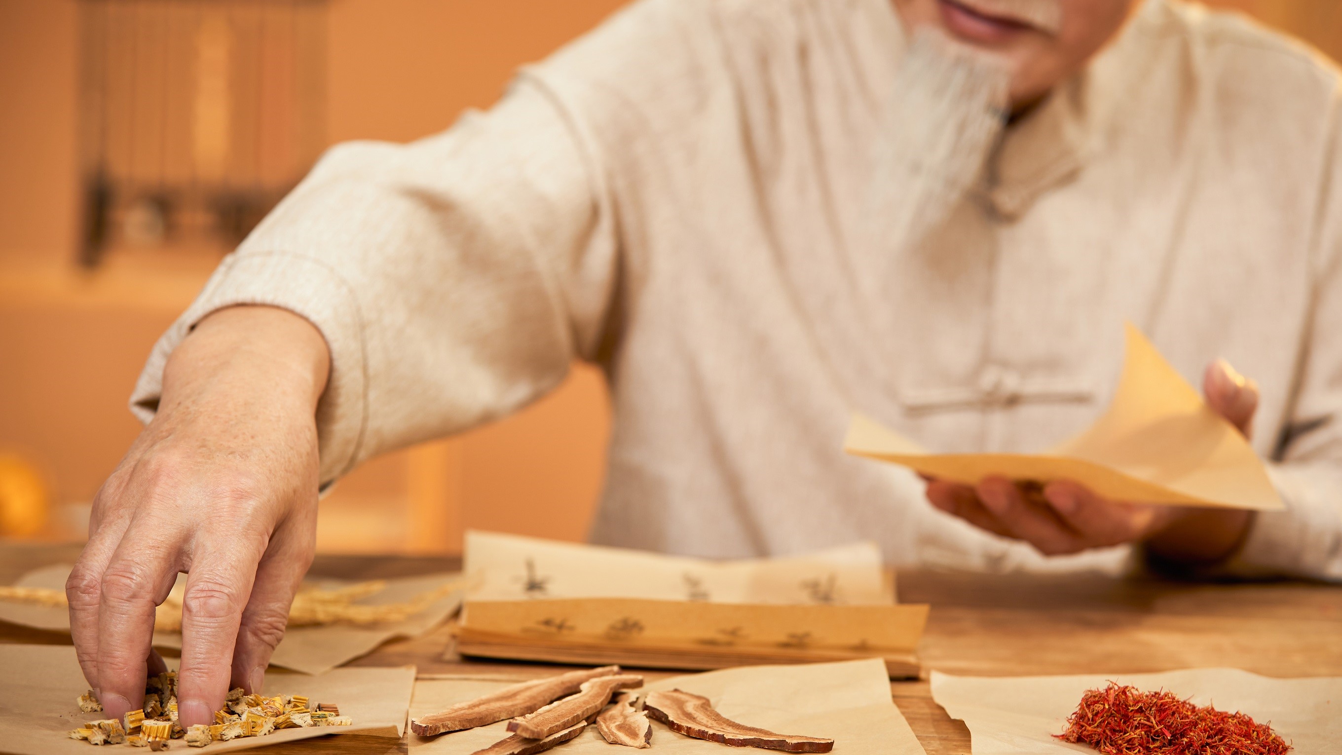 【漫話(huà)中醫(yī)】話(huà)說(shuō)老中醫(yī)