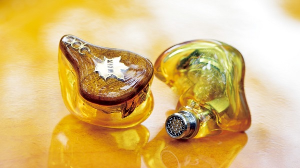 【數(shù)碼】混合單元耳機(jī) 推出香港特別版