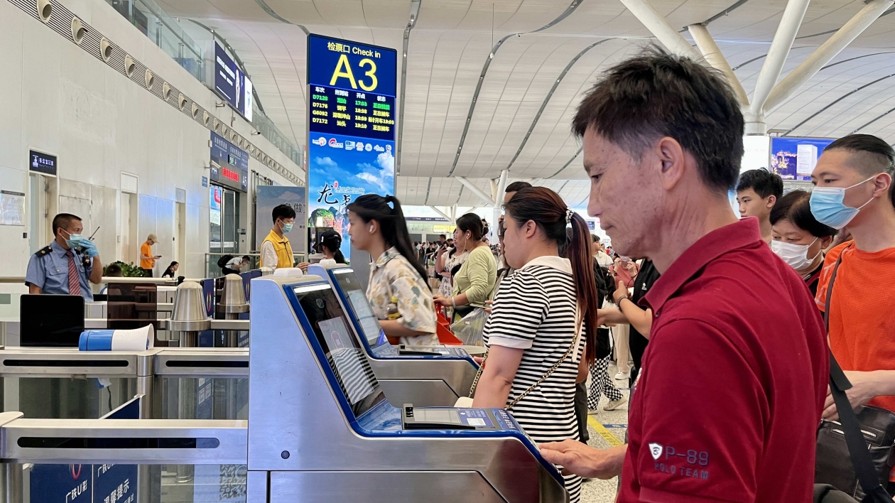 廣鐵暑運累計發(fā)送旅客破億人次