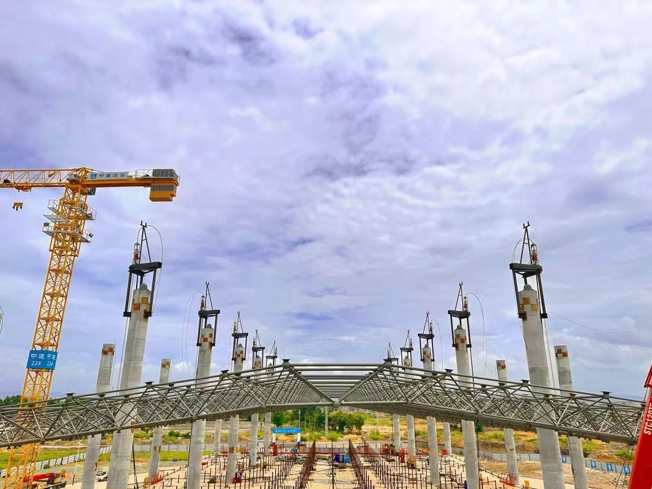 有片∣融通大灣區(qū)∣白雲(yún)機(jī)場(chǎng)T3航站樓主樓主體結(jié)構(gòu)進(jìn)入全面衝刺階段