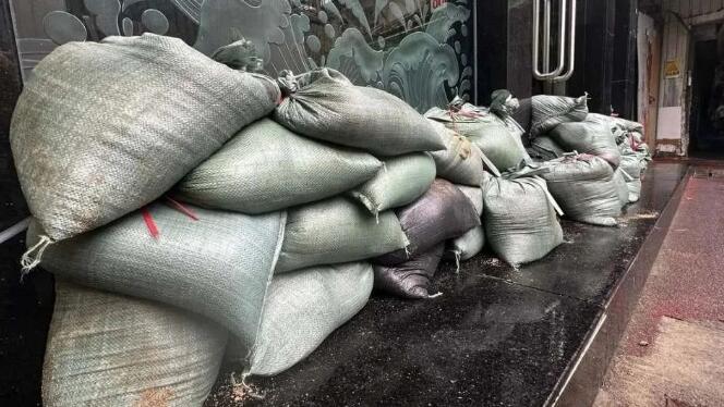 颱風(fēng)蘇拉 | 九號風(fēng)球已生效！香港多區(qū)水浸……