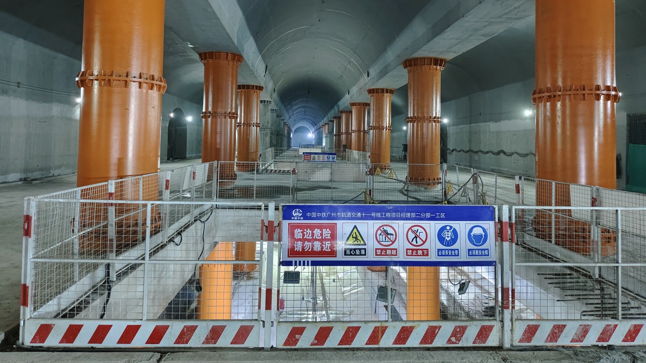 廣州首條地鐵環(huán)線實現(xiàn)隧道貫通
