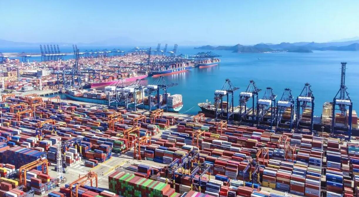 海關(guān)總署：8月出口2.04萬(wàn)億元 同比下降3.2%