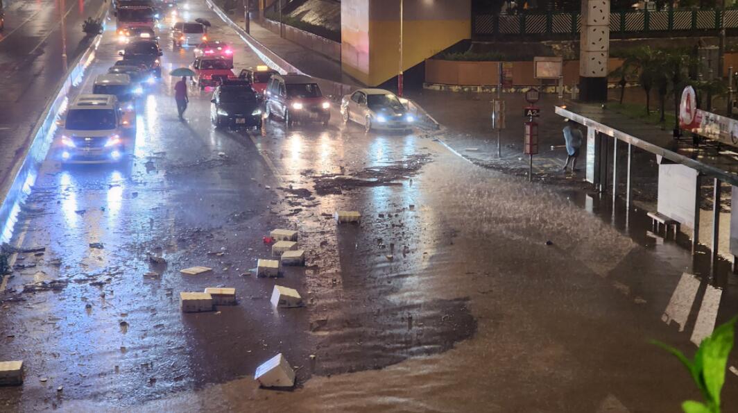 世紀暴雨 | 醫(yī)管局：逾百人受傷送院 4人傷勢嚴重