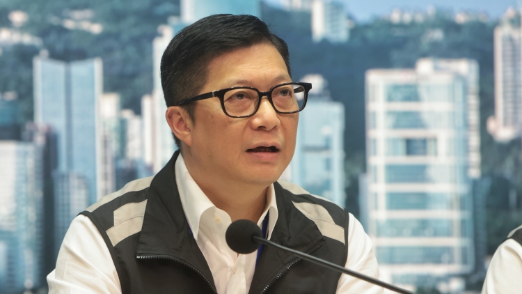 鄧炳強：聯(lián)合小組冀盡快復(fù)常 石澳200居民水路撤離