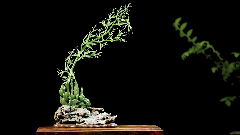 福建玉雕大師王朝傑帶來(lái)高難度懸空雕作品