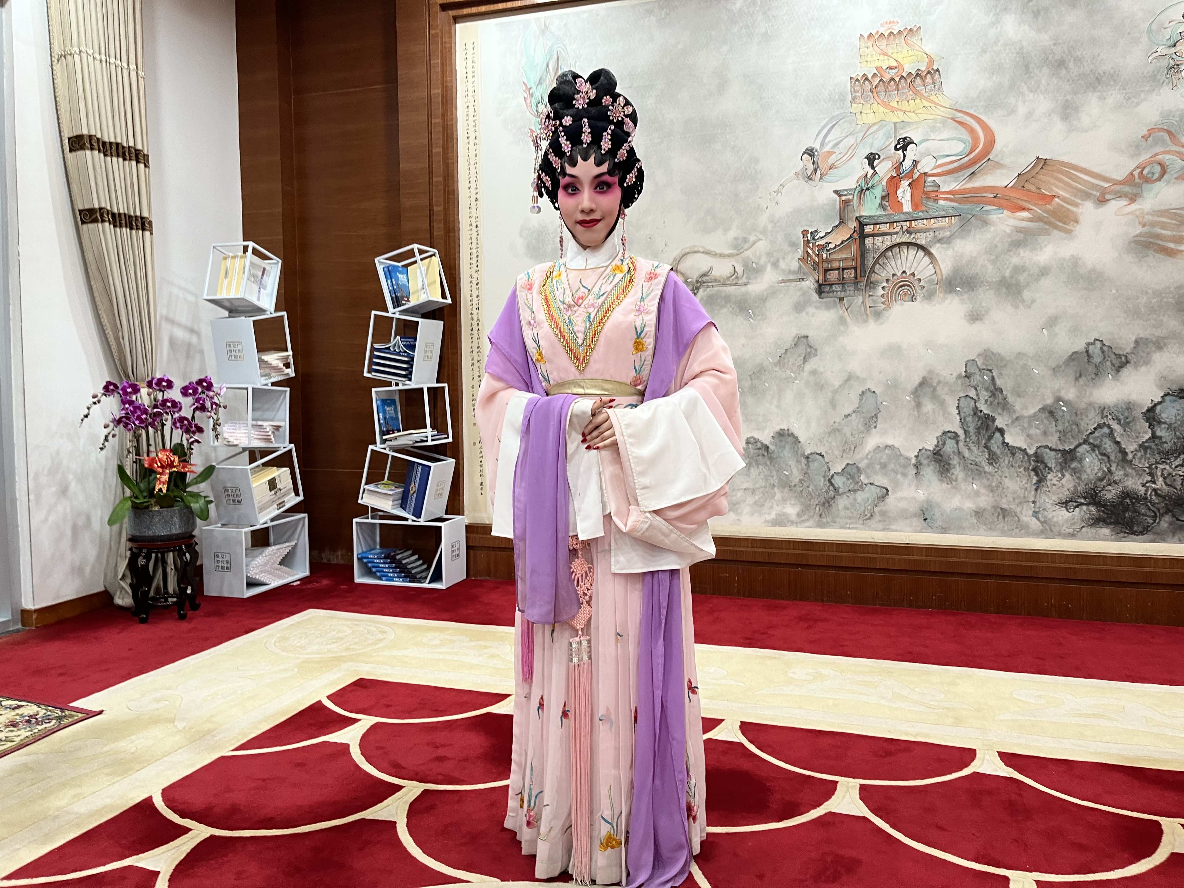 「潮湧大灣」戲曲晚會(huì)精彩上演 拉開第三屆粵港澳大灣區(qū)文化藝術(shù)節(jié)帷幕