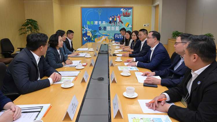 麥美娟晤共青團(tuán)上海市委及上海市青聯(lián)訪問團(tuán) 商推動(dòng)兩地青年交流