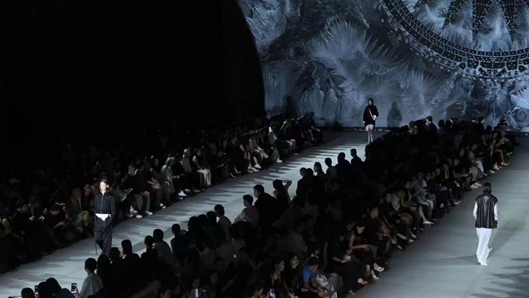  嗨玩嗨購！「九月時(shí)尚樂購」x「深圳時(shí)裝周」