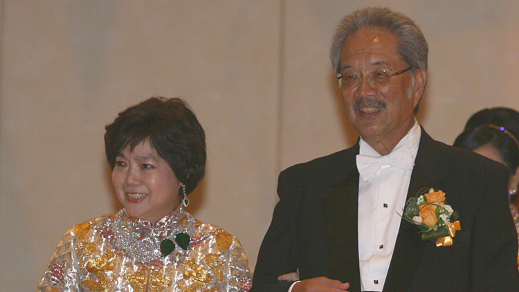 梁鳳儀：傳媒誤報法庭凍結(jié)資產(chǎn)