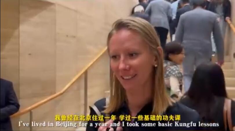 有片｜愛沙尼亞駐新加坡大使館副大使：以為是武術(shù)，沒想到是舞蹈