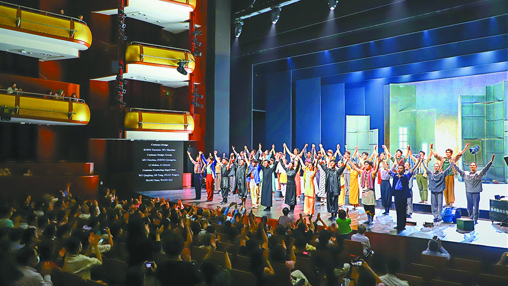 臺上臺下同頻共振 戲裡戲外逐夢追光 「深圳出品」原創(chuàng)舞劇《詠春》海外首秀新加坡演出全紀錄