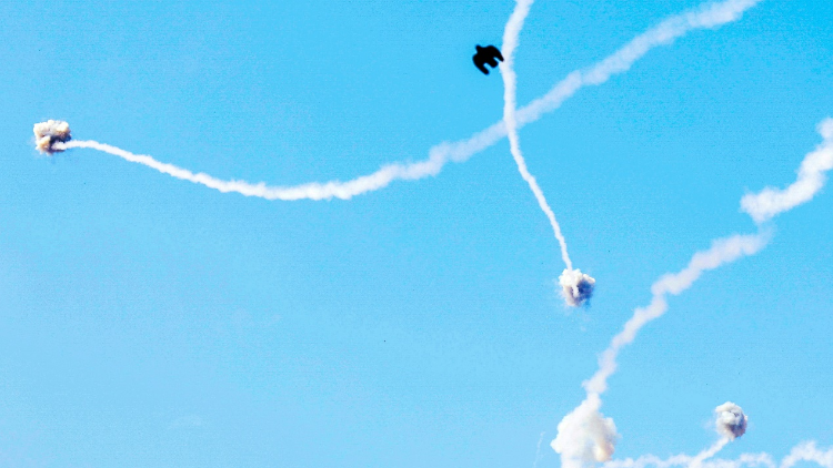 追蹤報(bào)道 | 哈馬斯數(shù)千火箭炮齊發(fā) 攻破以色列鐵穹防禦系統(tǒng)