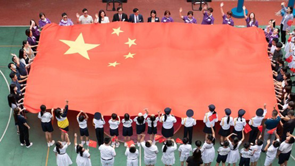 慶祝祖國成立74周年「升旗、展旗進校園」活動圓滿舉行