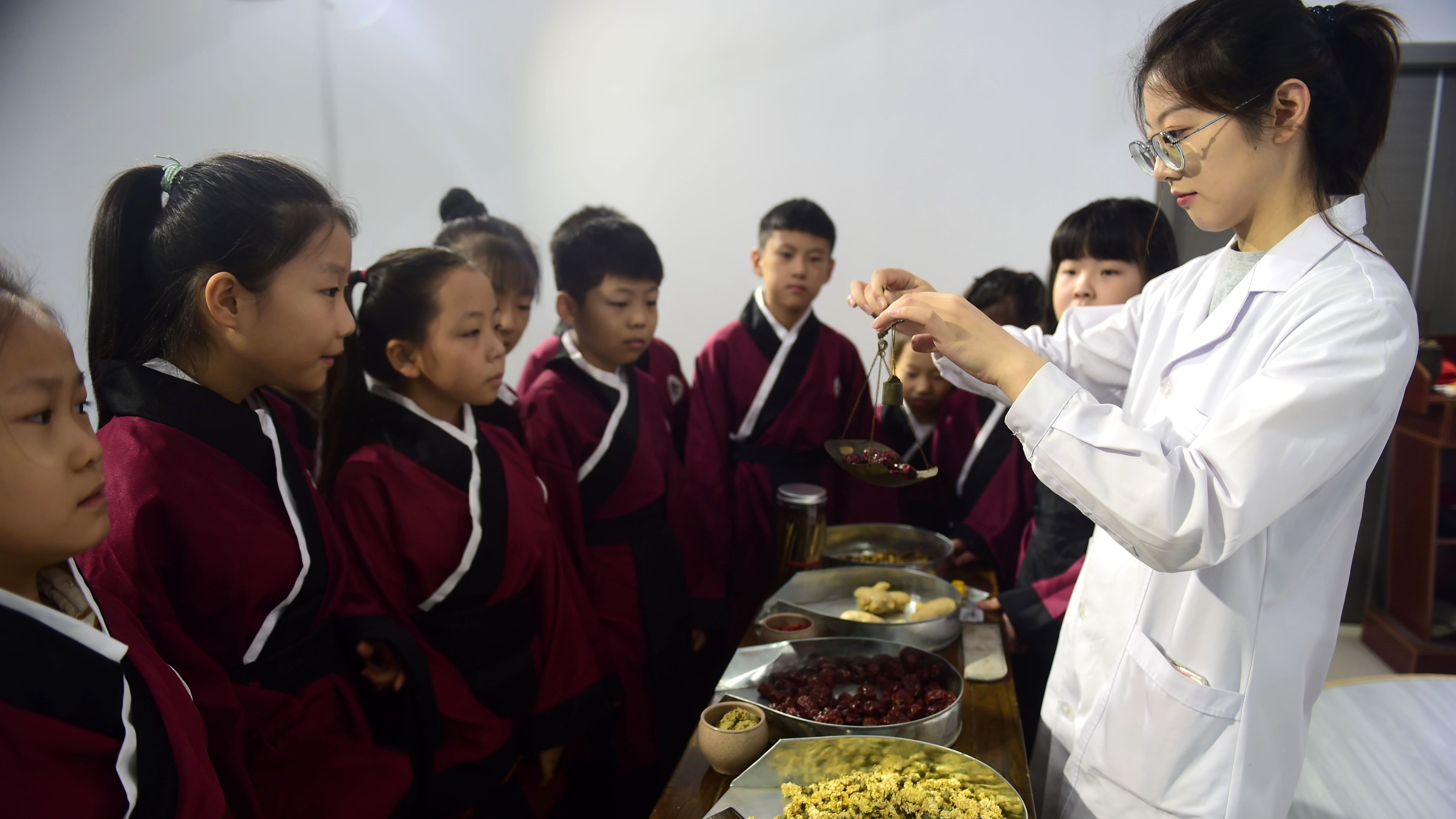 【漫話中醫(yī)】現(xiàn)在的中醫(yī)教育教不出真正中醫(yī)