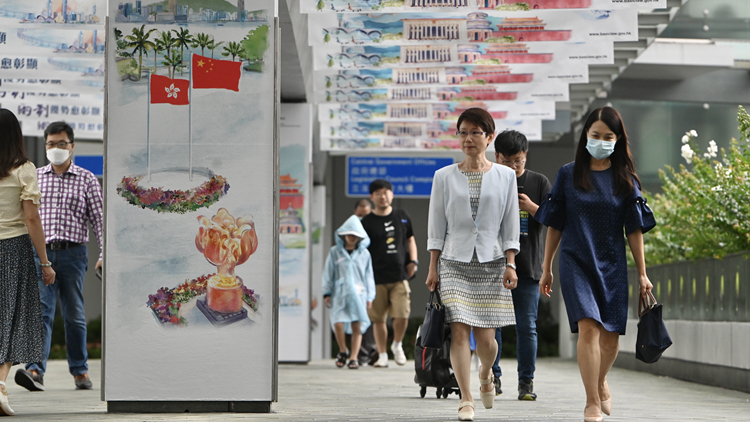 施政報(bào)告｜強(qiáng)化公務(wù)員管理制度 今年底前啟動(dòng)大灣區(qū)公務(wù)人員交流計(jì)劃