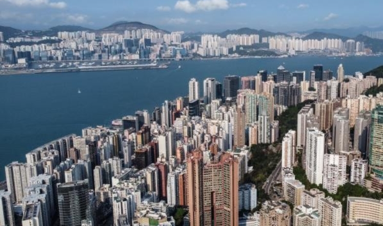  施政報(bào)告丨樓市「減辣」 買(mǎi)家印花稅及新住宅印花稅減半至7.5%