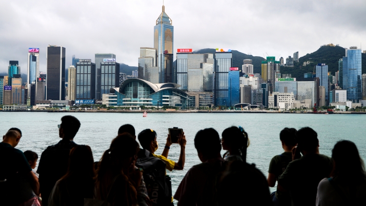 【商報(bào)時(shí)評(píng)】全力拼經(jīng)濟(jì) 切實(shí)惠民生