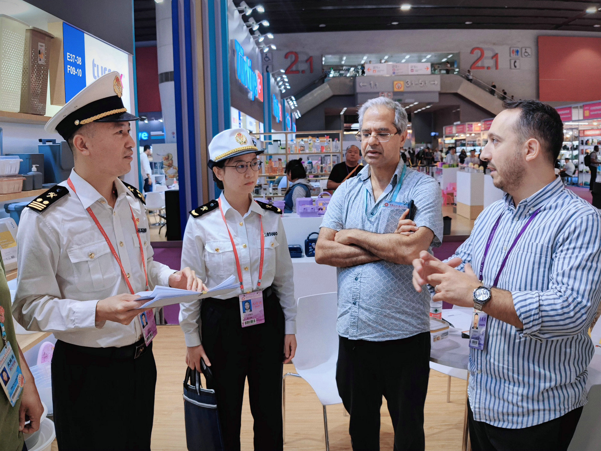 134屆廣交會首票享受稅收優(yōu)惠政策香港進(jìn)口展品順利留購?fù)P(guān)