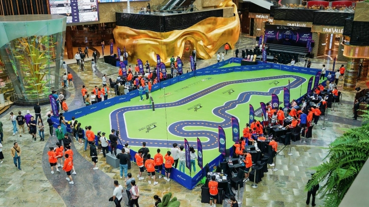 香港6隊AI車隊挑戰(zhàn)東望洋髮夾彎 廖頴琦：藉比賽培育學生認識人工智能