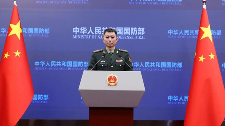 國(guó)防部新聞發(fā)言人張曉剛就加拿大艦載直升機(jī)挑釁答記者問(wèn)