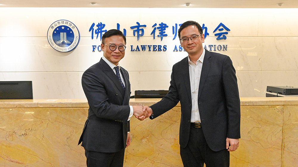 張國(guó)鈞率青年法律業(yè)界考察佛山 助抓緊大灣區(qū)機(jī)遇