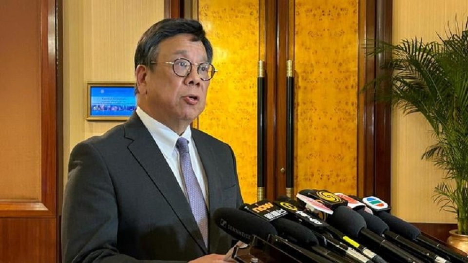 丘應(yīng)樺去信全港約4百個(gè)工商組織 籲下月區(qū)選踴躍投票