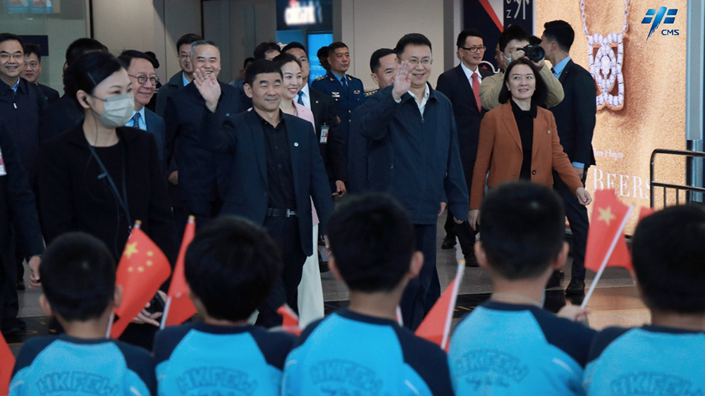 國(guó)家載人航天工程代表團(tuán)抵港 陳國(guó)基等官員機(jī)場(chǎng)迎接