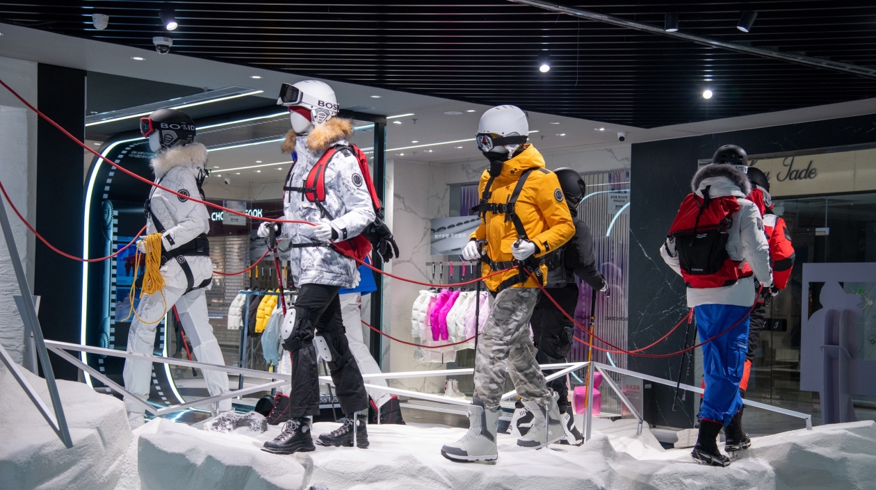 波司登發(fā)布2023/24上半財年業(yè)績：淨(jìng)利潤提升25.1%