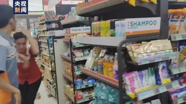 菲律賓南部強震導(dǎo)致1人死亡