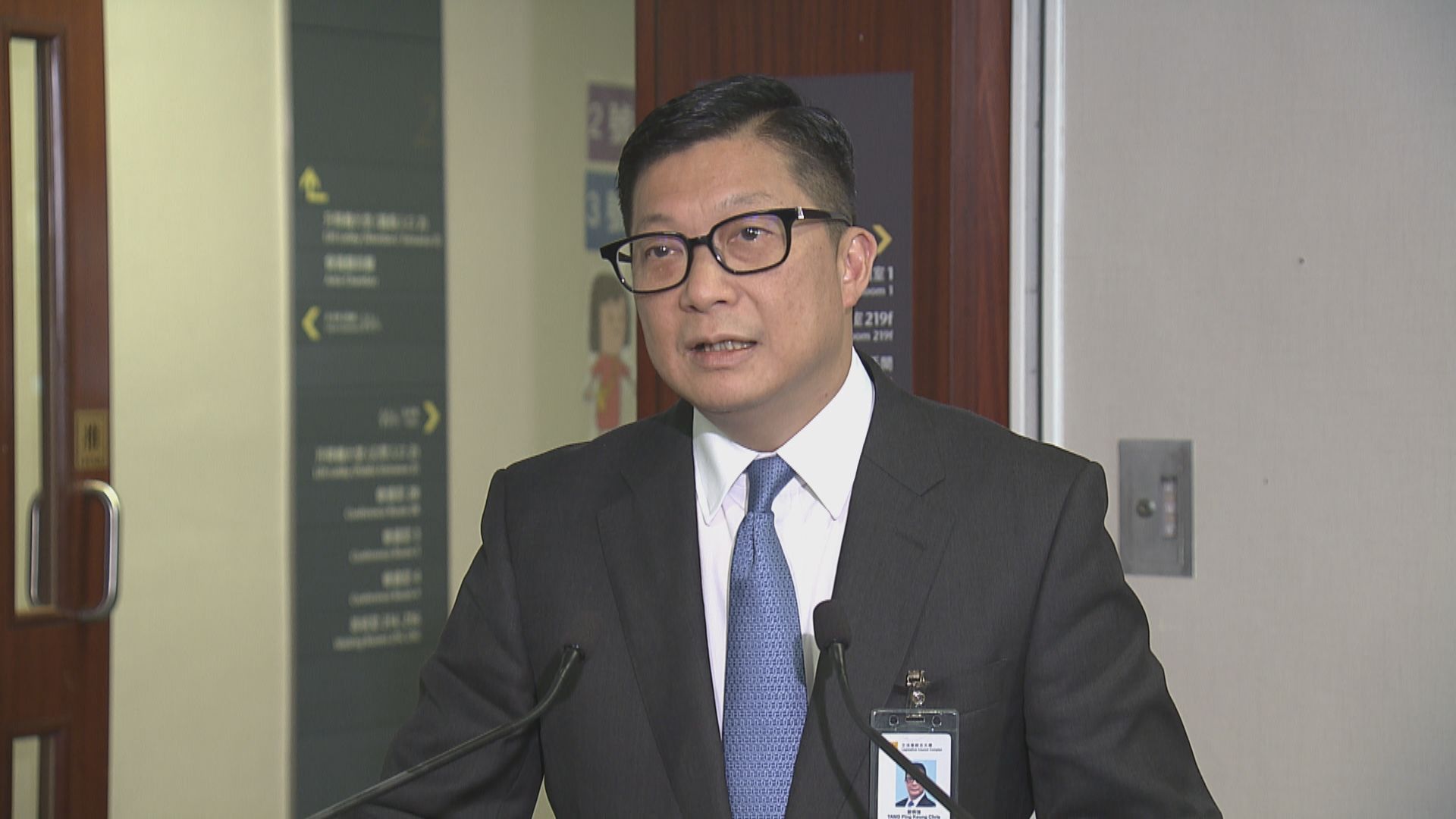 鄧炳強(qiáng)斥周庭出賣(mài)誠(chéng)信製造光環(huán) 譴責(zé)其行為影響他人悔改