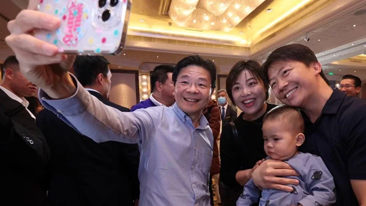 新加坡總理公署：新加坡與中國將實施30天互免簽證協(xié)議