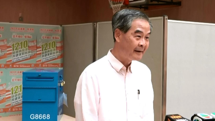 區(qū)議會選舉 | 梁振英籲選民踴躍投票 指區(qū)議會可助政府做好地區(qū)管理工作