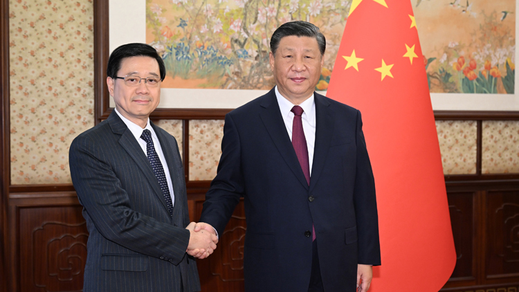 習(xí)近平聽取李家超述職報告