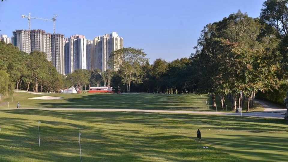 康文署：粉嶺高球場舊場兩個(gè)五人硬地足球場周五起開放給市民使用