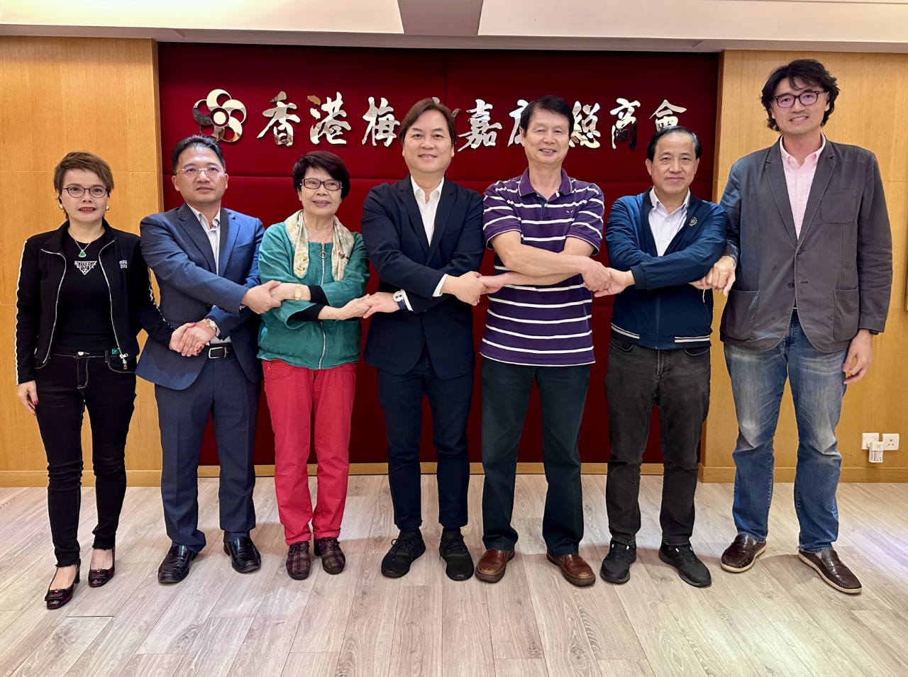 吳彩華蟬聯(lián)梅州(嘉應)總商會會長