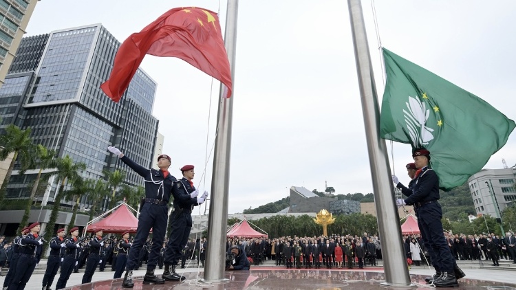 有片｜大灣區(qū)之聲熱評(píng)：以新的發(fā)展成果不斷推進(jìn)具有澳門特色的「一國(guó)兩制」成功實(shí)踐