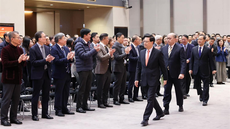 全國港澳研究會成立十周年慶祝大會 鄭雁雄在香港分會場出席 劉光源主會場發(fā)言