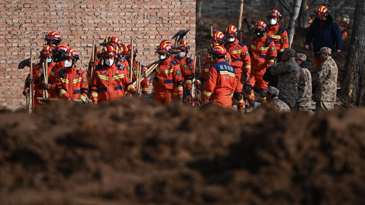 積石山6.2級地震已致青海海東市32人遇難 2人失聯(lián)