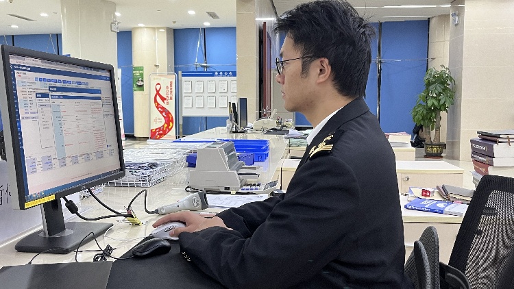 應(yīng)用「智慧審證」 廣州海關(guān)單證審核提效逾80%