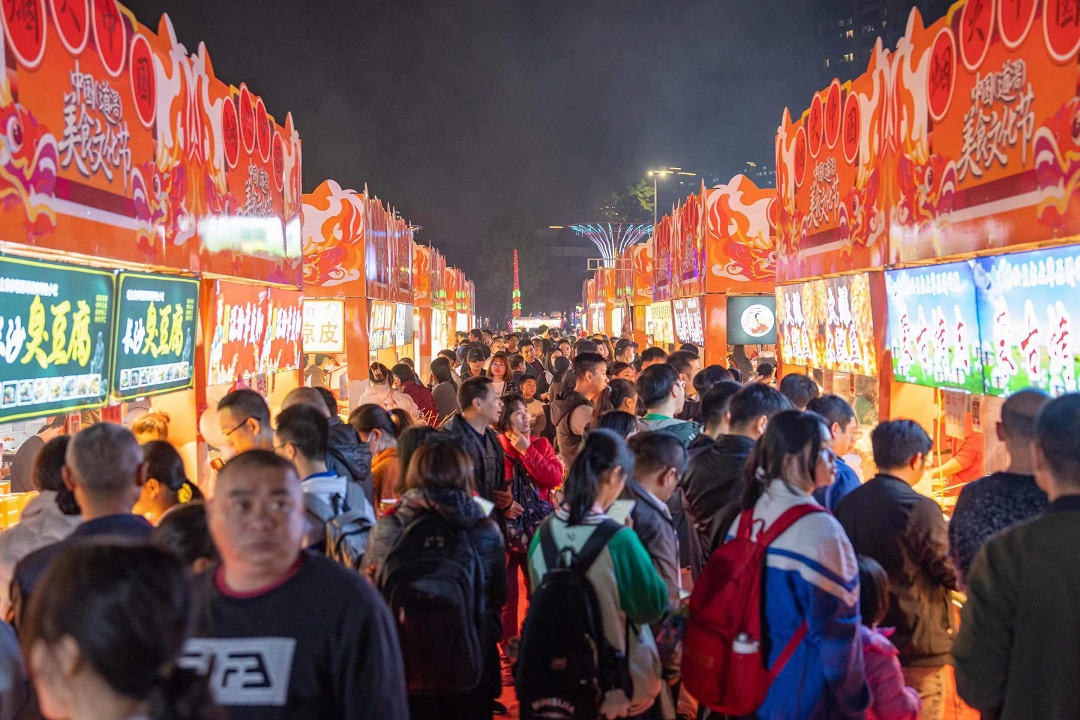 4天引流50萬(wàn)人次 饕客擠爆莞道滘美食文化節(jié)