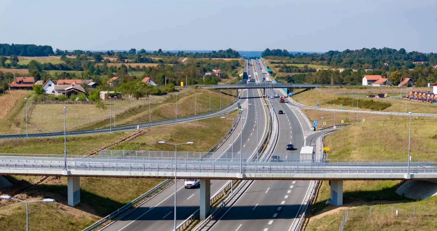 【百家爭(zhēng)鳴】中黑合作建高速公路 「一帶一路」機(jī)遇無限