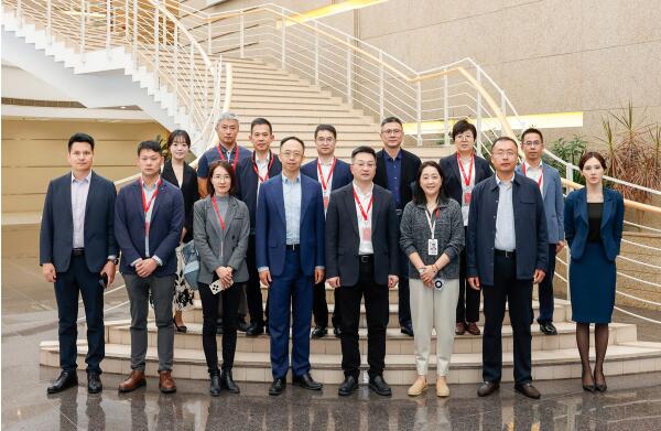 深圳市市場監(jiān)管局黨組書記、局長蔡英權(quán)率隊赴華為公司調(diào)研知識產(chǎn)權(quán)工作