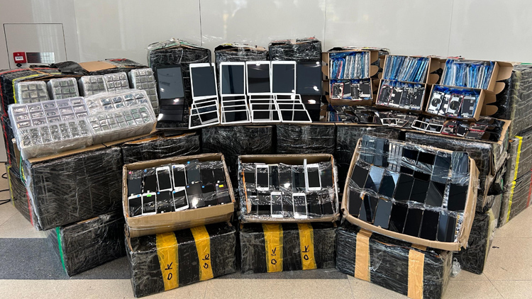 海關偵破涉嫌利用快艇走私案 檢值約300萬元貨品