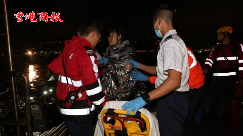 有片丨金紫荊廣場情困內(nèi)地女墮海 救人遊港深大學(xué)生現(xiàn)身：相信誰都會(huì)去做