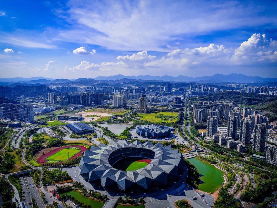 中國共產(chǎn)黨深圳市龍崗區(qū)第七屆代表大會第三次會議決議內(nèi)容