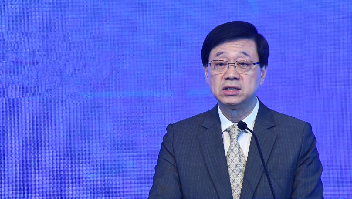 【直播】行政長官會見傳媒