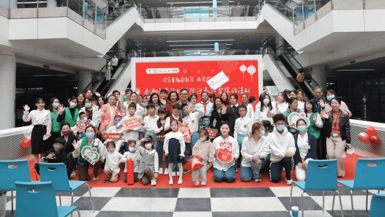 有片 | 「歡樂童趣迎新年，病房探訪送溫情」 香港大學(xué)深圳醫(yī)院迎春關(guān)愛探訪主題活動溫暖落幕